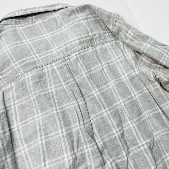 Old Navy The Classic Relaxed Gray Plaid Flannel Long Sleeve Button Up Shirt M - Picture 9 of 14